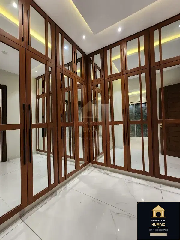 500 Sq. Yd. 6-Bedroom Luxury Villa (Private Pool, 7 Bath, Residence 4) in DHA Phase 8 For Sale in DHA Phase 8 Karachi — Photograph 33