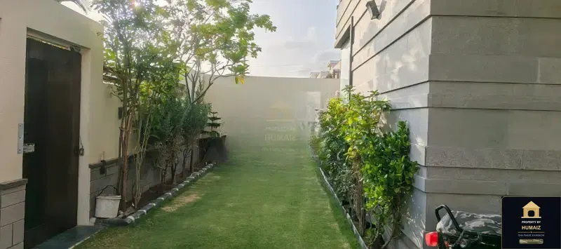 500 Sq. Yd. 5-Bedroom Luxury Villa (7 Bath, Residence 22) in DHA Phase 8 For Sale in DHA Phase 8 Karachi — Photograph 3