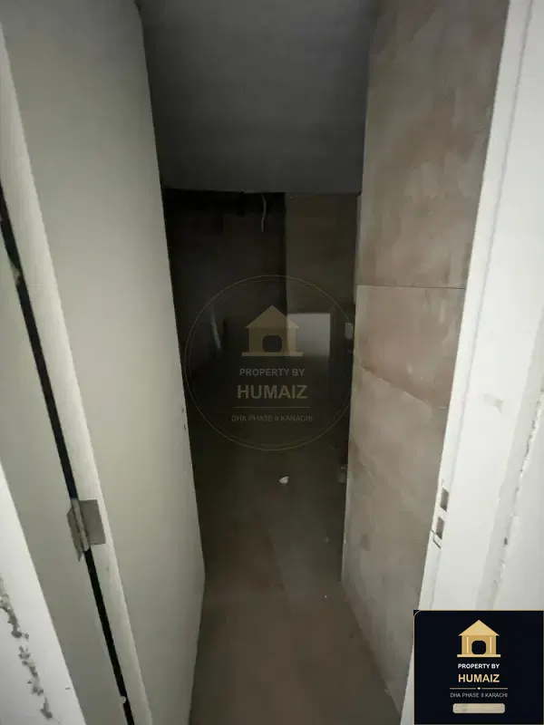 3-Bedroom Luxury Apartment (Boulevard Facing, 5 Bath, Suite 2) at Reef Towers For Sale in DHA Phase 8 Karachi — Photograph 11