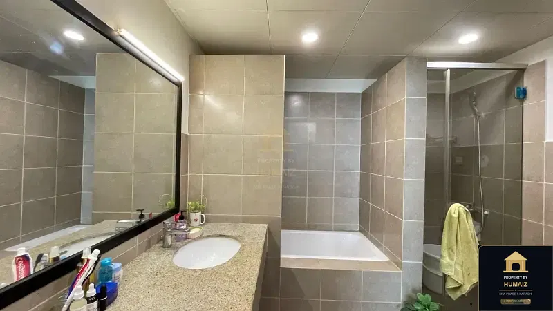 2-Bedroom Luxury Apartment (Sea Facing, 4 Bath, Suite 4) at Pearl Towers For Sale in DHA Phase 8 Karachi — Photograph 15