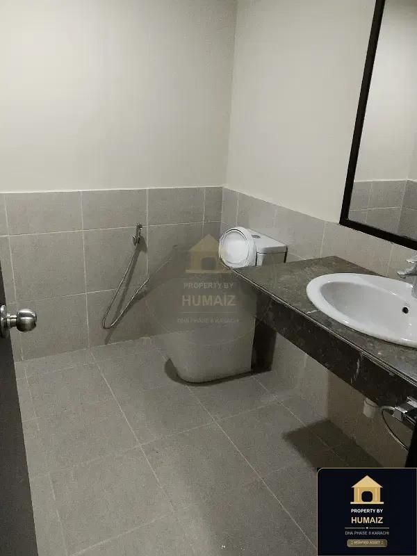 3-Bedroom Luxury Apartment (Sea Facing, 4 Bath, Suite 1) at Emaar Oceanfront For Rent in DHA Phase 8 Karachi — Photograph 13
