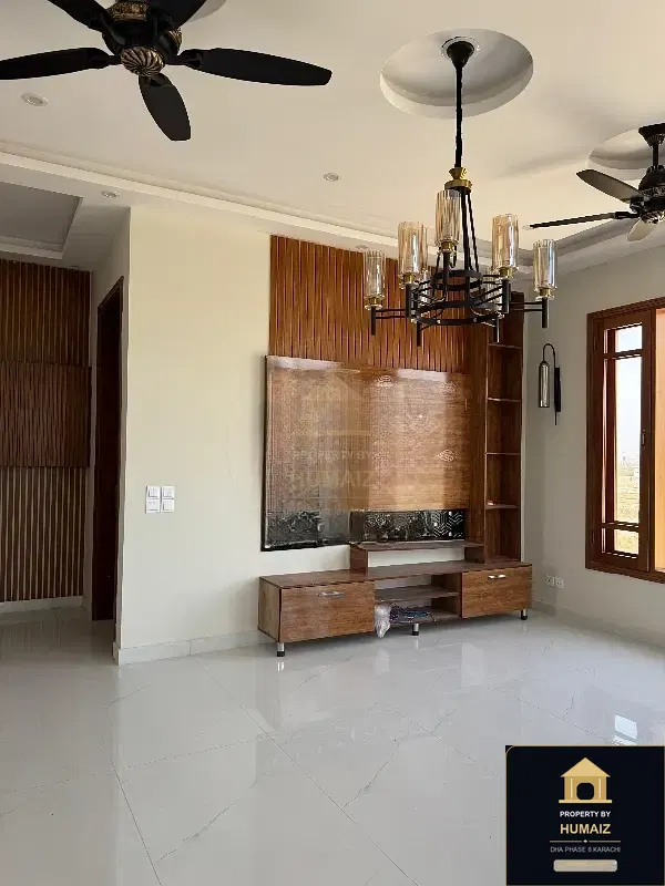 300 Sq. Yd. 5-Bedroom Luxury Villa (Basement, 6 Bath, Residence 5) in DHA Phase 8 For Sale in DHA Phase 8 Karachi — Photograph 8
