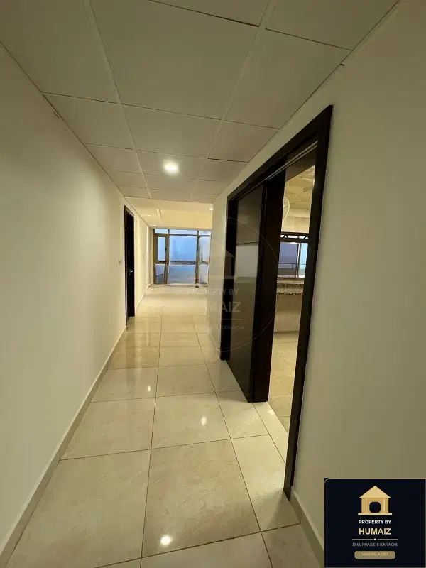 3-Bedroom Luxury Apartment (Sea Facing, 5 Bath, Suite 9) at Pearl Towers For Sale in DHA Phase 8 Karachi — Photograph 9