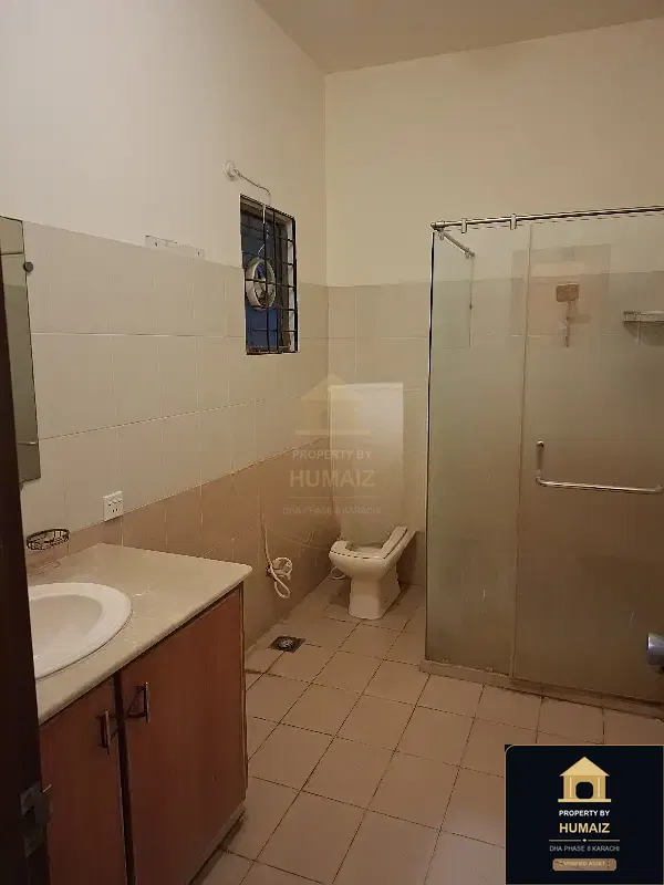 3-Bedroom Upper/Lower Portion (4 Bath, Unit 76) in DHA Phase 8 For Rent in DHA Phase 8 Karachi — Photograph 8