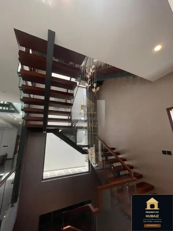 500 Sq. Yd. 5-Bedroom Luxury Villa (Basement, 6 Bath, Residence 16) in DHA Phase 8 For Sale in DHA Phase 8 Karachi — Photograph 15