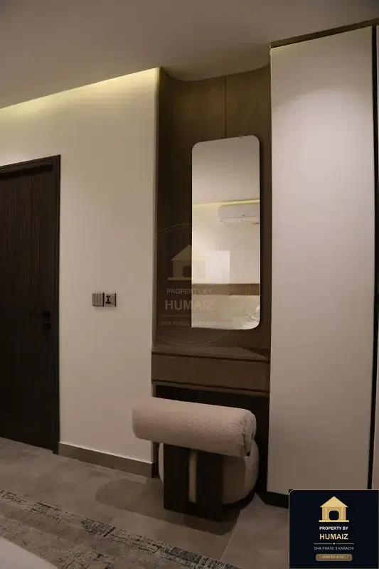 4-Bedroom Luxury Apartment (Sea Facing, 5 Bath, Suite 10) at Pearl Towers For Rent in DHA Phase 8 Karachi — Photograph 28