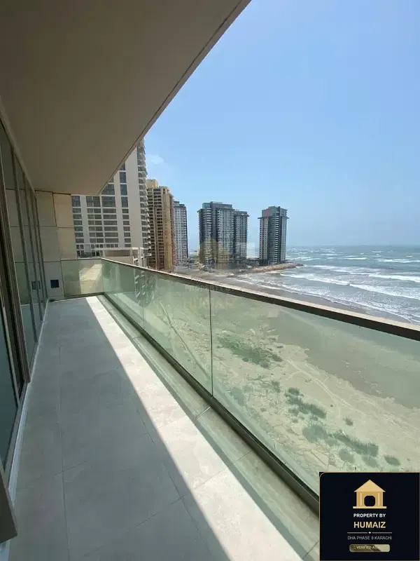 4-Bedroom Luxury Apartment (Sea Facing, 6 Bath, Suite 2) at The Views For Rent in DHA Phase 8 Karachi — Photograph 11