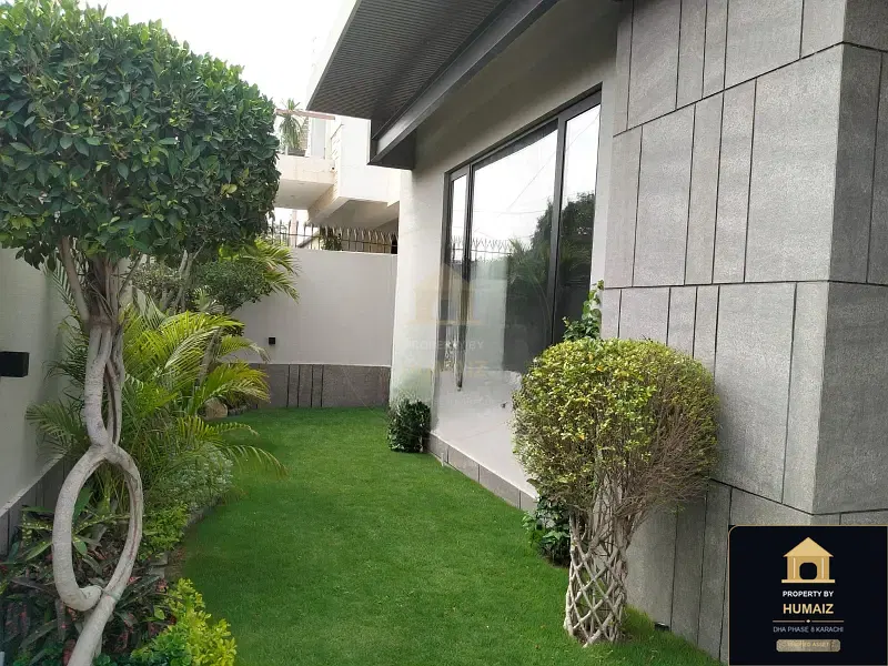 500 Sq. Yd. 6-Bedroom Luxury Villa (West Open, 7 Bath, Residence 26) in DHA Phase 8 For Sale in DHA Phase 8 Karachi — Photograph 2