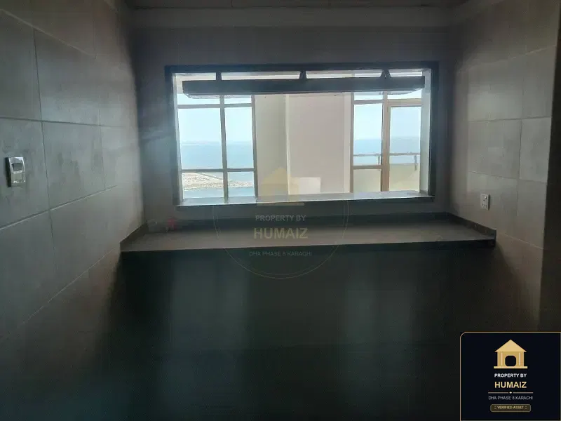 3-Bedroom Luxury Apartment (4 Bath, Suite 26) at Pearl Towers For Sale in DHA Phase 8 Karachi — Photograph 4