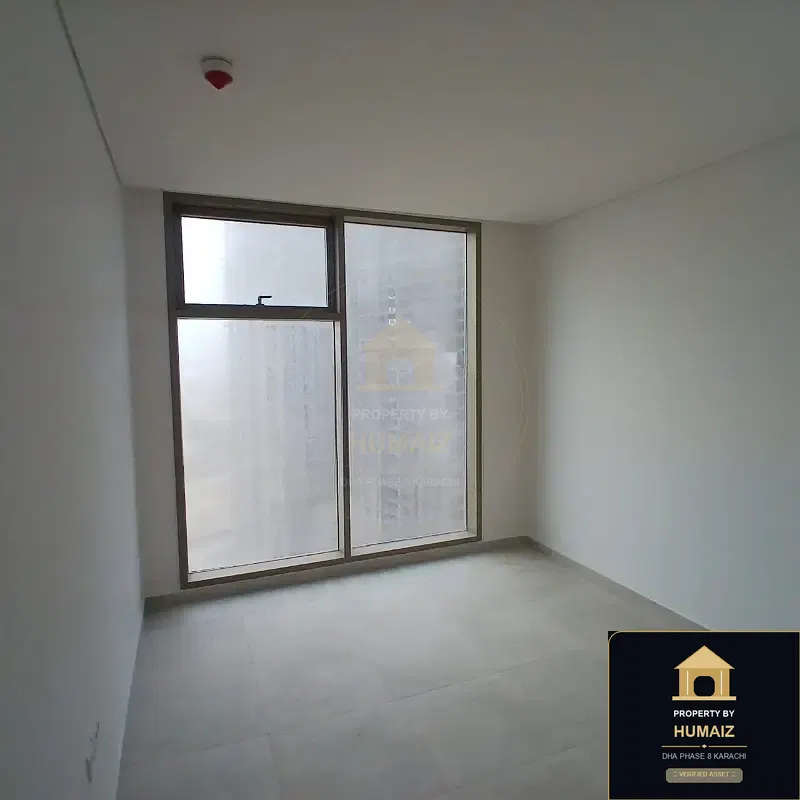 3-Bedroom Luxury Apartment (Sea Facing, 4 Bath, Suite 2) at The Views South Tower For Rent in DHA Phase 8 Karachi — Photograph 9