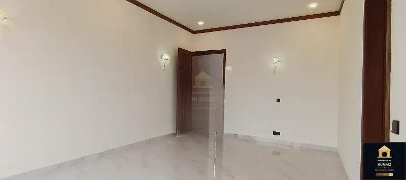 500 Sq. Yd. 7-Bedroom Luxury Villa (Basement, 6 Bath, Residence 3) in DHA Phase 8 For Sale in DHA Phase 8 Karachi — Photograph 35