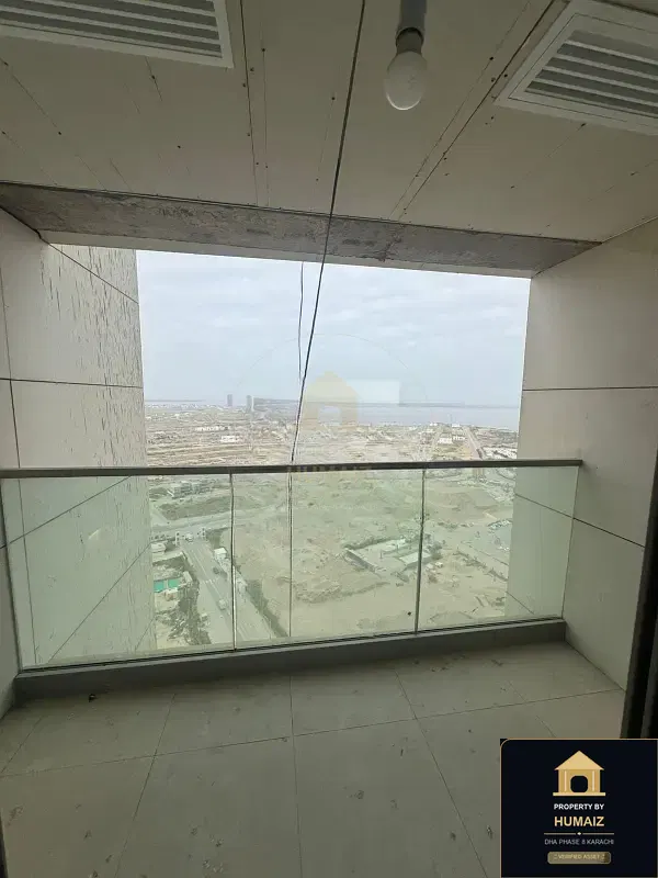 4-Bedroom Luxury Apartment (Sea Facing, 6 Bath, Suite 2) at Emaar Oceanfront For Sale in DHA Phase 8 Karachi — Photograph 8