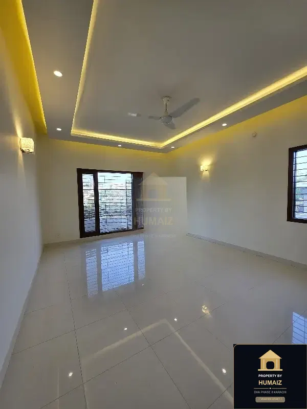 3-Bedroom Upper/Lower Portion (West Open, 4 Bath, Unit 2) on Zulfiqar Commercial For Rent in DHA Phase 8 Karachi — Photograph 4