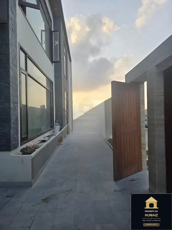 500 Sq. Yd. 6-Bedroom Luxury Villa (Basement, 7 Bath, Residence 44) in DHA Phase 8 For Sale in DHA Phase 8 Karachi — Photograph 13