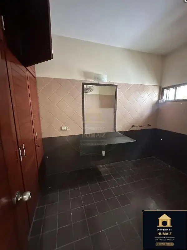 3-Bedroom Upper/Lower Portion (3 Bath, Unit 40) in DHA Phase 8 For Rent in DHA Phase 8 Karachi — Photograph 6