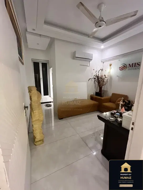 3-Bedroom Luxury Apartment (3 Bath, Suite 3) on Zulfiqar Commercial For Sale in DHA Phase 8 Karachi — Photograph 3