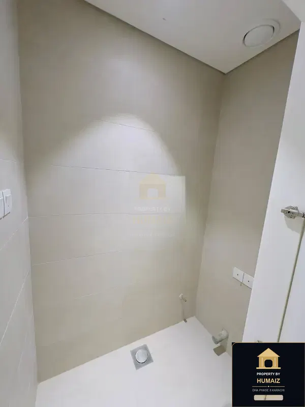 2-Bedroom Luxury Apartment (Sea Facing, 3 Bath, Suite 77) at The Views For Sale in DHA Phase 8 Karachi — Photograph 10