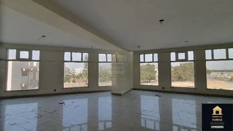 142 Sq. Yd. Corporate Office Space on Zulfiqar Commercial For Rent in DHA Phase 8 Karachi — Photograph 2