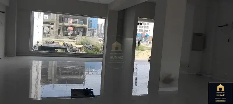 183 Sq. Yd. Commercial Retail Shop (Basement, 1 Bath, Unit 4) on Al-Murtaza Commercial For Rent in DHA Phase 8 Karachi — Photograph 11