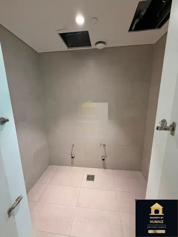 Luxury Penthouse Suite (Sea Facing, Suite 1) at The Views For Sale in DHA Phase 8 Karachi — Photograph 17