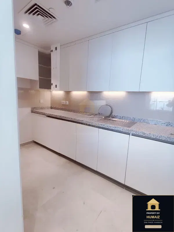 3-Bedroom Luxury Apartment (Sea Facing, 5 Bath, Suite 7) at Emaar Oceanfront For Rent in DHA Phase 8 Karachi — Photograph 8