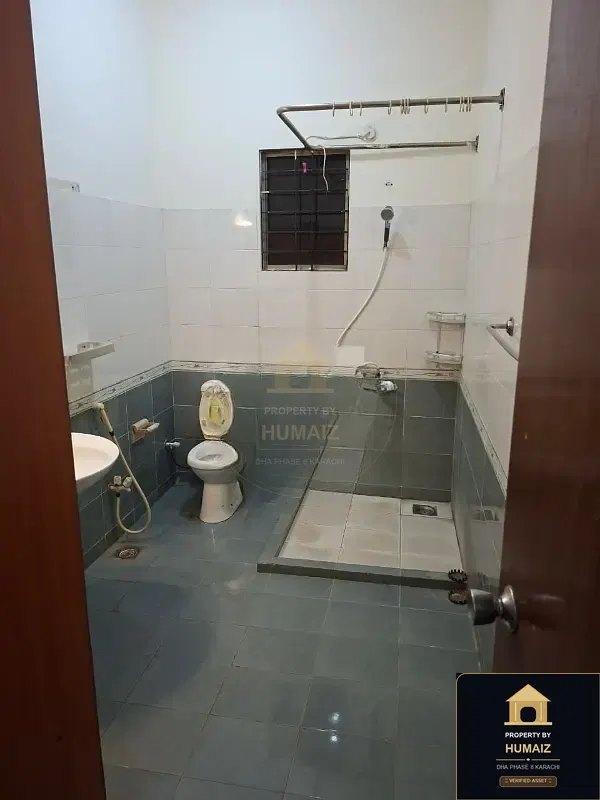 3-Bedroom Upper/Lower Portion (4 Bath, Unit 76) in DHA Phase 8 For Rent in DHA Phase 8 Karachi — Photograph 13