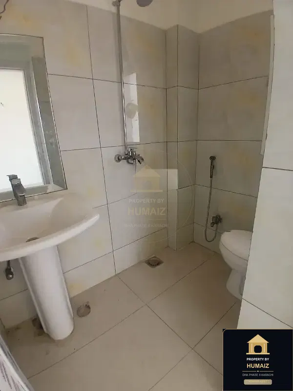 3-Bedroom Luxury Apartment (Brand New, 3 Bath, Suite 1) on Zulfiqar Commercial For Sale in DHA Phase 8 Karachi — Photograph 7