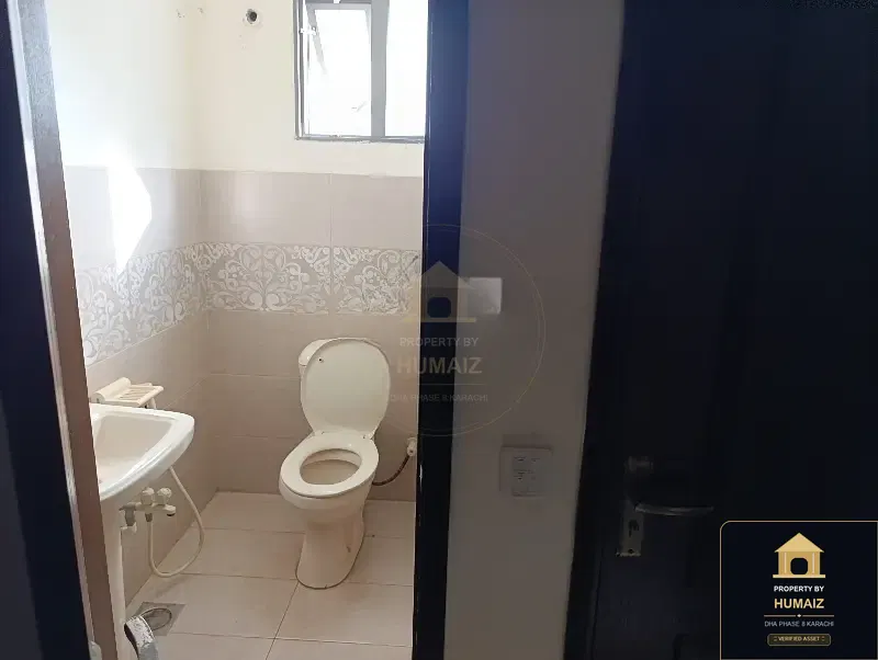 222 Sq. Yd. Corporate Office Space (Unit 1) on Al-Murtaza Commercial For Rent in DHA Phase 8 Karachi — Photograph 4