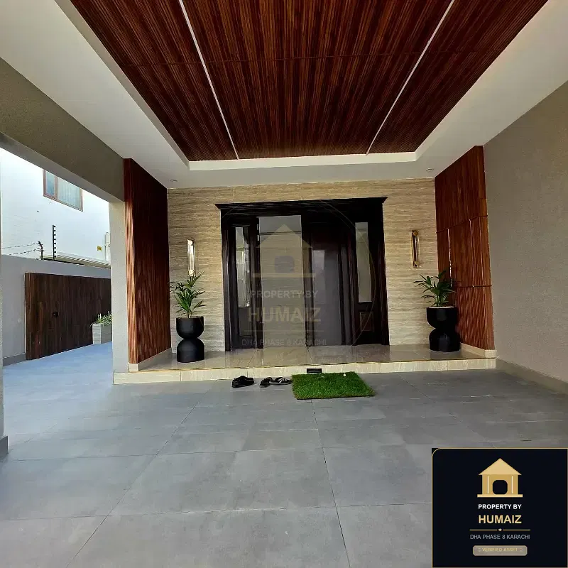 1,000 Sq. Yd. Architectural Villa (Boulevard Facing, Residence 3) in DHA Phase 8 For Sale in DHA Phase 8 Karachi — Photograph 4