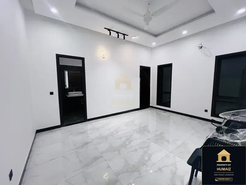 500 Sq. Yd. 5-Bedroom Luxury Villa (Private Pool, 6 Bath, Residence 1) in DHA Phase 8 For Sale in DHA Phase 8 Karachi — Photograph 4
