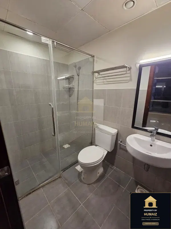 4-Bedroom Luxury Apartment (Sea Facing, 5 Bath, Suite 3) at Reef Towers For Rent in DHA Phase 8 Karachi — Photograph 17