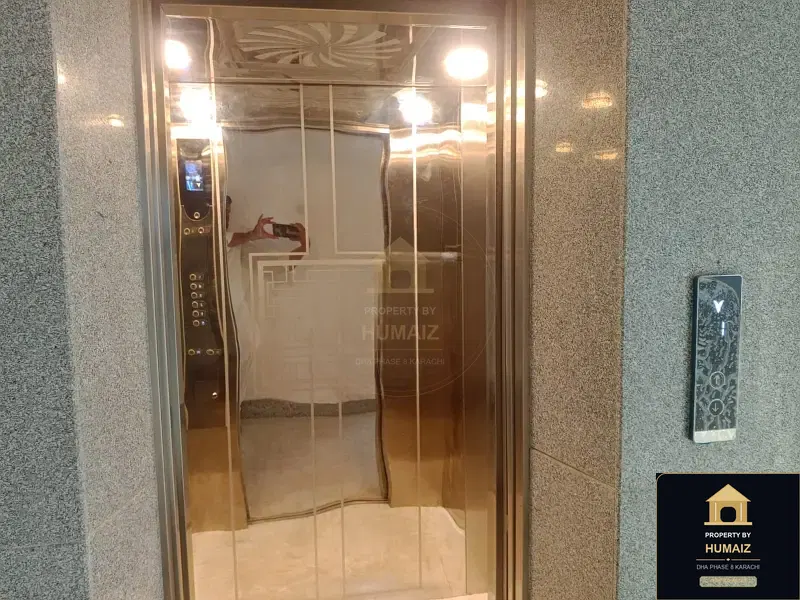 500 Sq. Yd. Commercial Retail Shop in DHA Phase 8 For Rent in DHA Phase 8 Karachi — Photograph 17