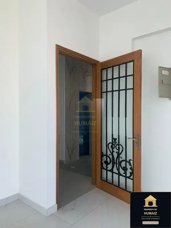 81 Sq. Yd. Corporate Office Space on Al-Murtaza Commercial For Rent in DHA Phase 8 Karachi — Photograph 9