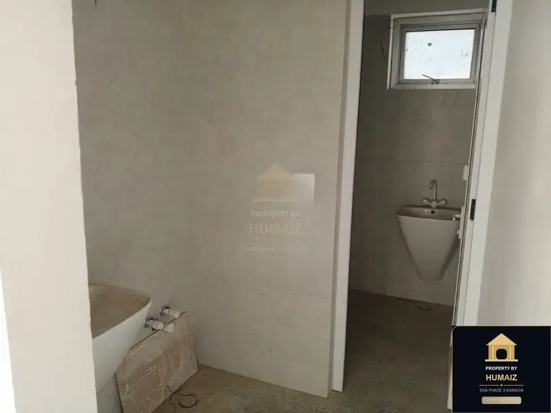 200 Sq. Yd. Commercial Building (Corner, 7 Bath, Unit 7) on Al-Murtaza Commercial For Rent in DHA Phase 8 Karachi — Photograph 43