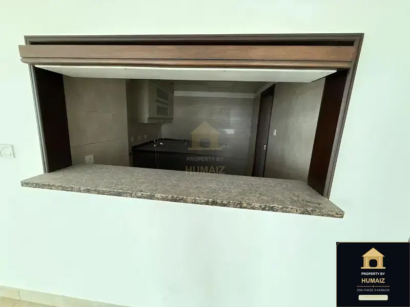 3-Bedroom Luxury Apartment (Sea Facing, 5 Bath, Suite 7) at Pearl Towers For Sale in DHA Phase 8 Karachi — Photograph 4