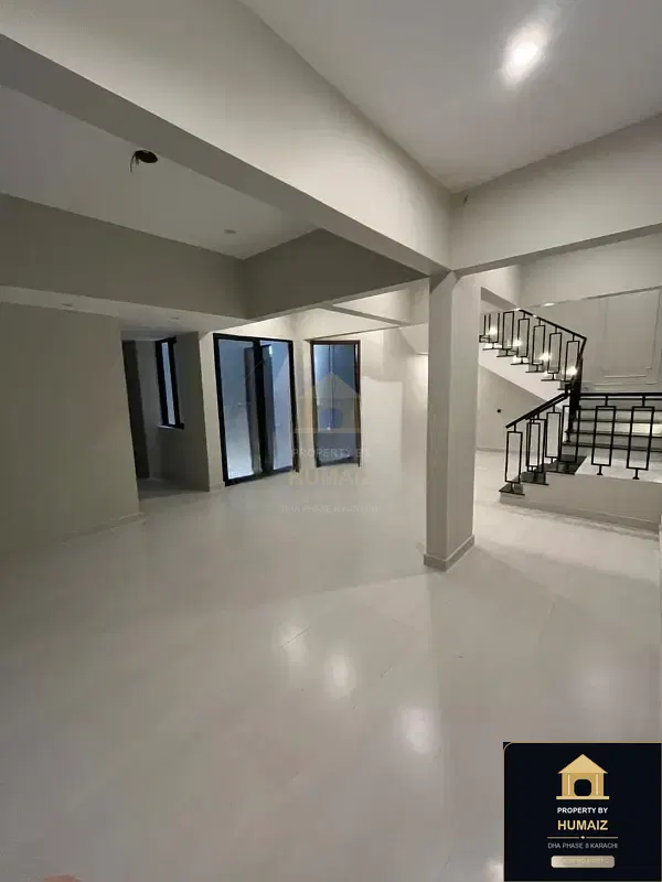 100 Sq. Yd. 3-Bedroom Luxury Villa (Basement, 4 Bath, Residence 7) in Khayaban-e-Iqbal For Sale in DHA Phase 8 Karachi — Photograph 8