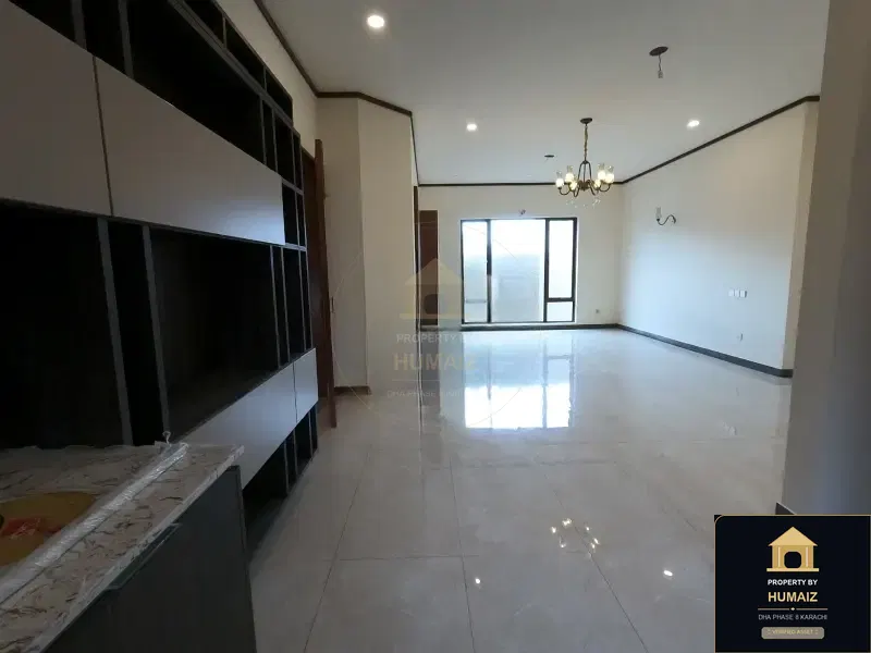500 Sq. Yd. 5-Bedroom Luxury Villa (Basement, 5 Bath, Residence 21) in DHA Phase 8 For Sale in DHA Phase 8 Karachi — Photograph 17