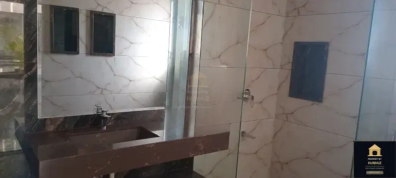500 Sq. Yd. 8-Bedroom Luxury Villa (Basement, 7 Bath, Residence 2) in DHA Phase 8 For Sale in DHA Phase 8 Karachi — Photograph 16