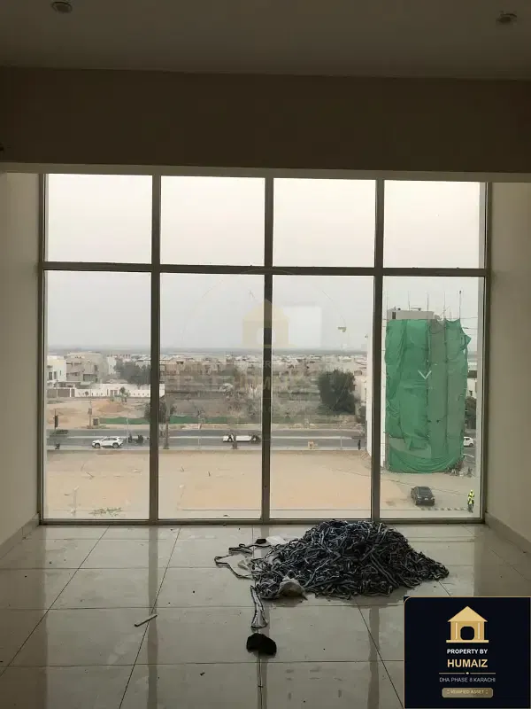 62 Sq. Yd. Corporate Office Space on Zulfiqar Commercial For Rent in DHA Phase 8 Karachi — Photograph 4