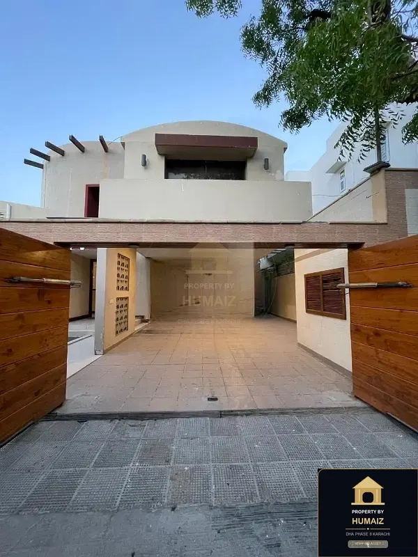 500 Sq. Yd. 4-Bedroom Luxury Villa (5 Bath, Residence 4) in DHA Phase 8 For Sale in DHA Phase 8 Karachi — Photograph 2