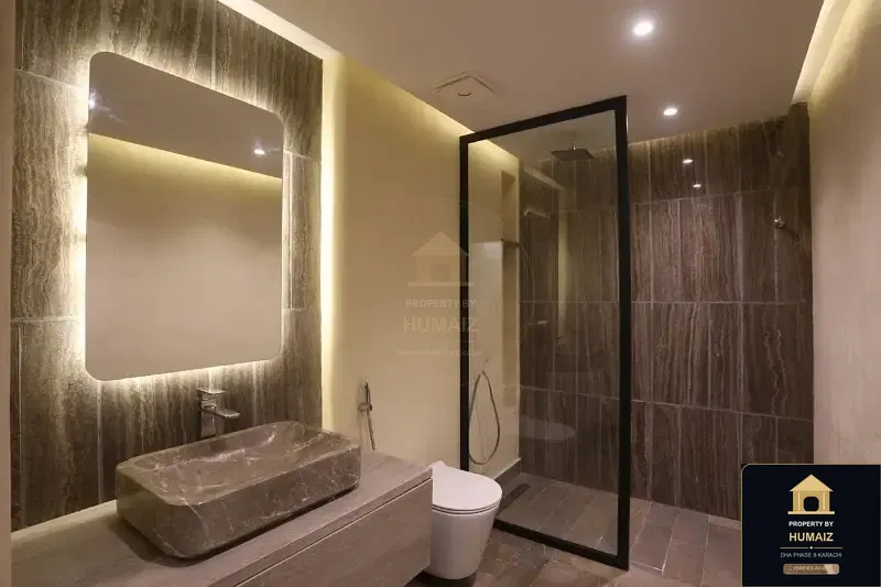 4-Bedroom Luxury Apartment (Sea Facing, 5 Bath, Suite 10) at Pearl Towers For Rent in DHA Phase 8 Karachi — Photograph 3