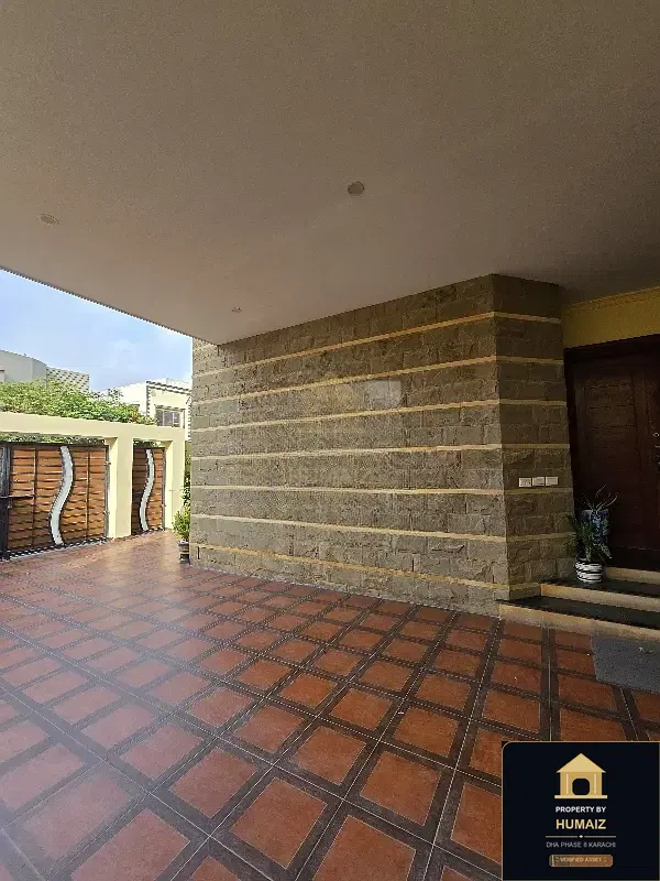 500 Sq. Yd. 5-Bedroom Luxury Villa (Basement, 6 Bath, Residence 3) on Zulfiqar Commercial For Sale in DHA Phase 8 Karachi — Photograph 12