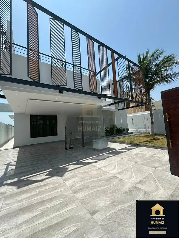 1,000 Sq. Yd. 6-Bedroom Luxury Villa (Basement, 6 Bath, Residence 60) in DHA Phase 8 For Sale in DHA Phase 8 Karachi — Photograph 4