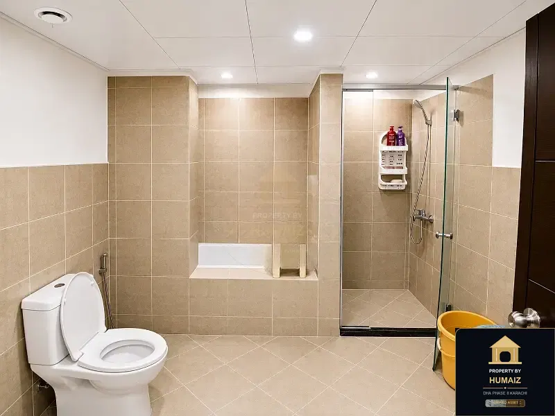 4-Bedroom Luxury Apartment (Sea Facing, 5 Bath, Suite 4) at Pearl Towers For Rent in DHA Phase 8 Karachi — Photograph 14