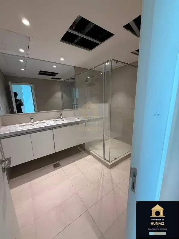 Luxury Penthouse Suite (Sea Facing, Suite 1) at The Views For Sale in DHA Phase 8 Karachi — Photograph 18