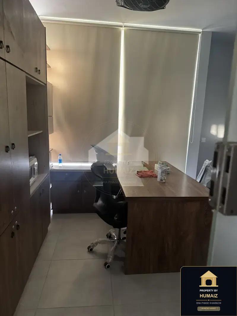 111 Sq. Yd. Corporate Office Space (Corner, Unit 4) on Zulfiqar Commercial For Rent in DHA Phase 8 Karachi — Photograph 4