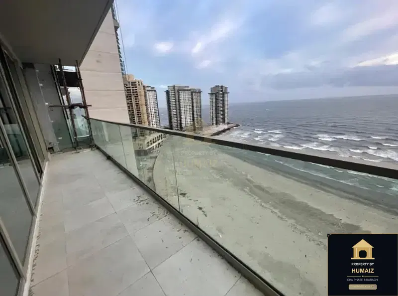 2-Bedroom Luxury Apartment (Sea Facing, 3 Bath, Suite 60) at The Views For Rent in DHA Phase 8 Karachi — Photograph 2