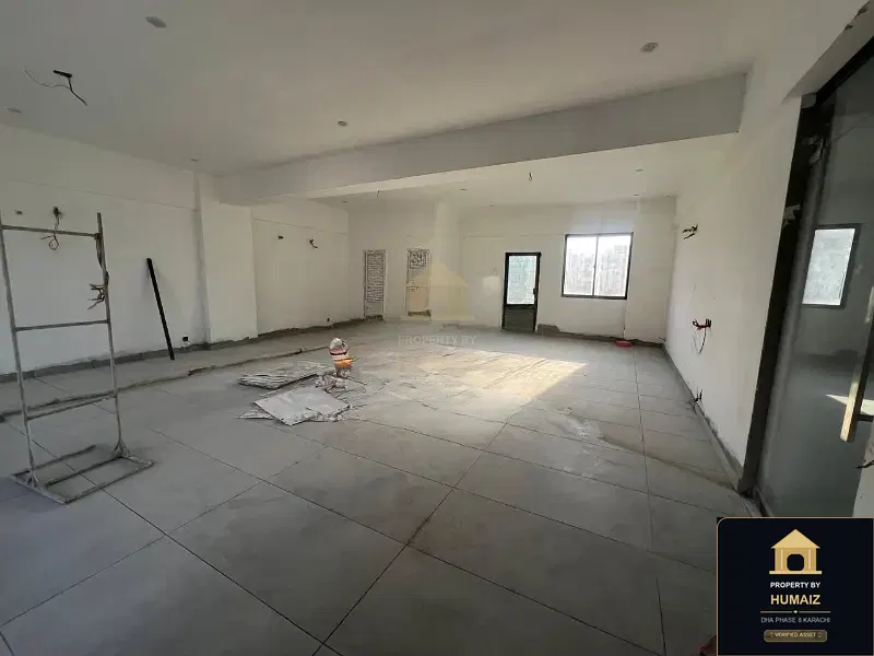 100 Sq. Yd. Corporate Office Space on Zulfiqar Commercial For Sale in DHA Phase 8 Karachi — Photograph 2