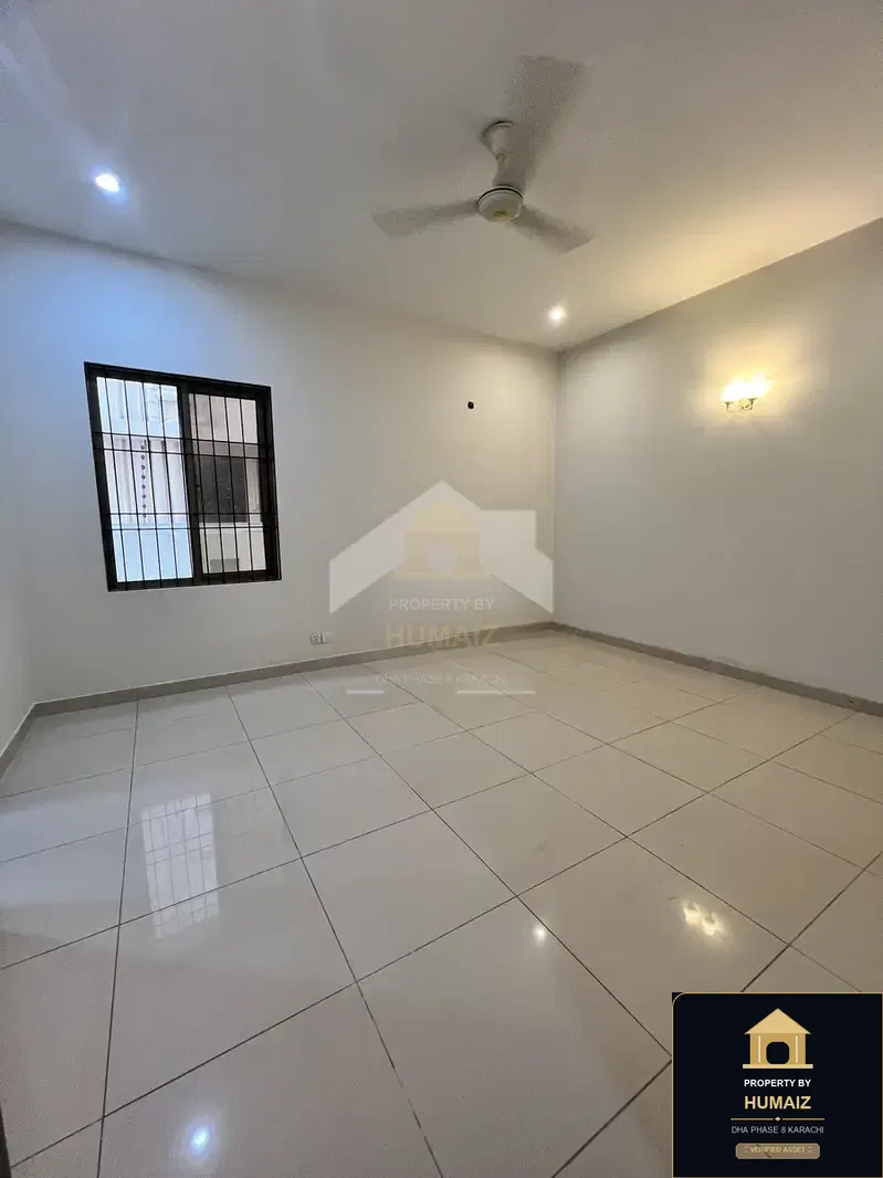3-Bedroom Upper/Lower Portion (4 Bath, Unit 93) in DHA Phase 8 For Rent in DHA Phase 8 Karachi — Photograph 4