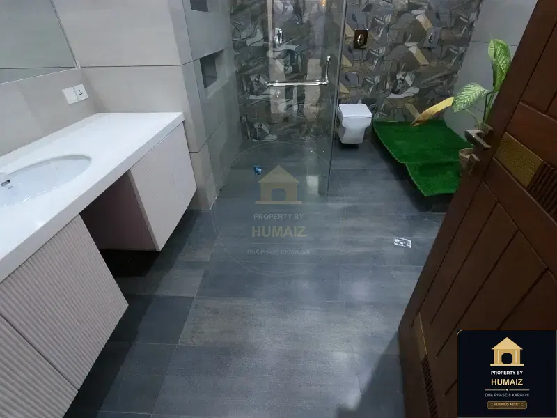 500 Sq. Yd. 6-Bedroom Luxury Villa (Corner, 6 Bath, Residence 133) in DHA Phase 8 For Sale in DHA Phase 8 Karachi — Photograph 17